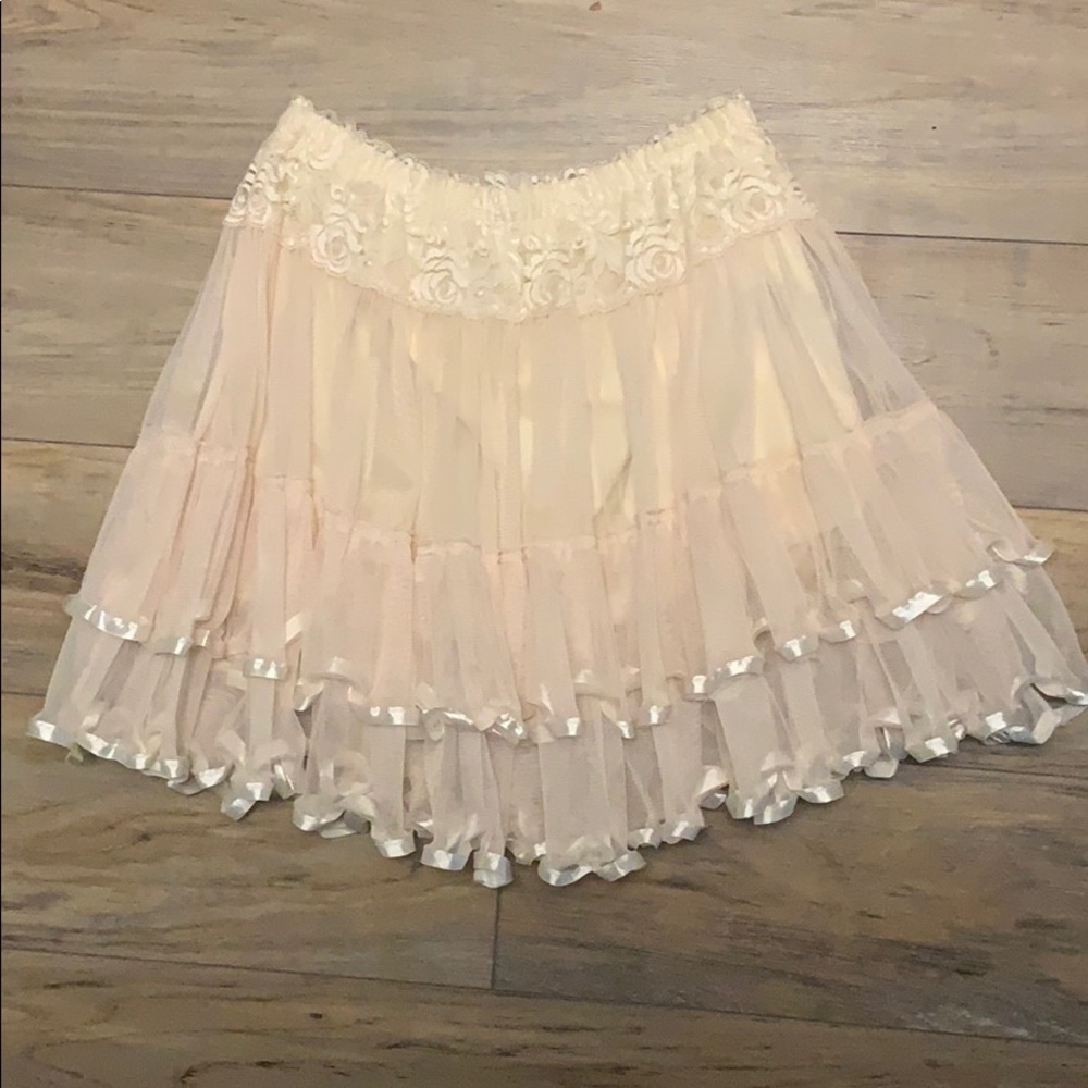 Ruffle skirt